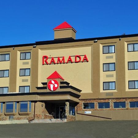 Ramada By Wyndham Williams Lake Buitenkant foto