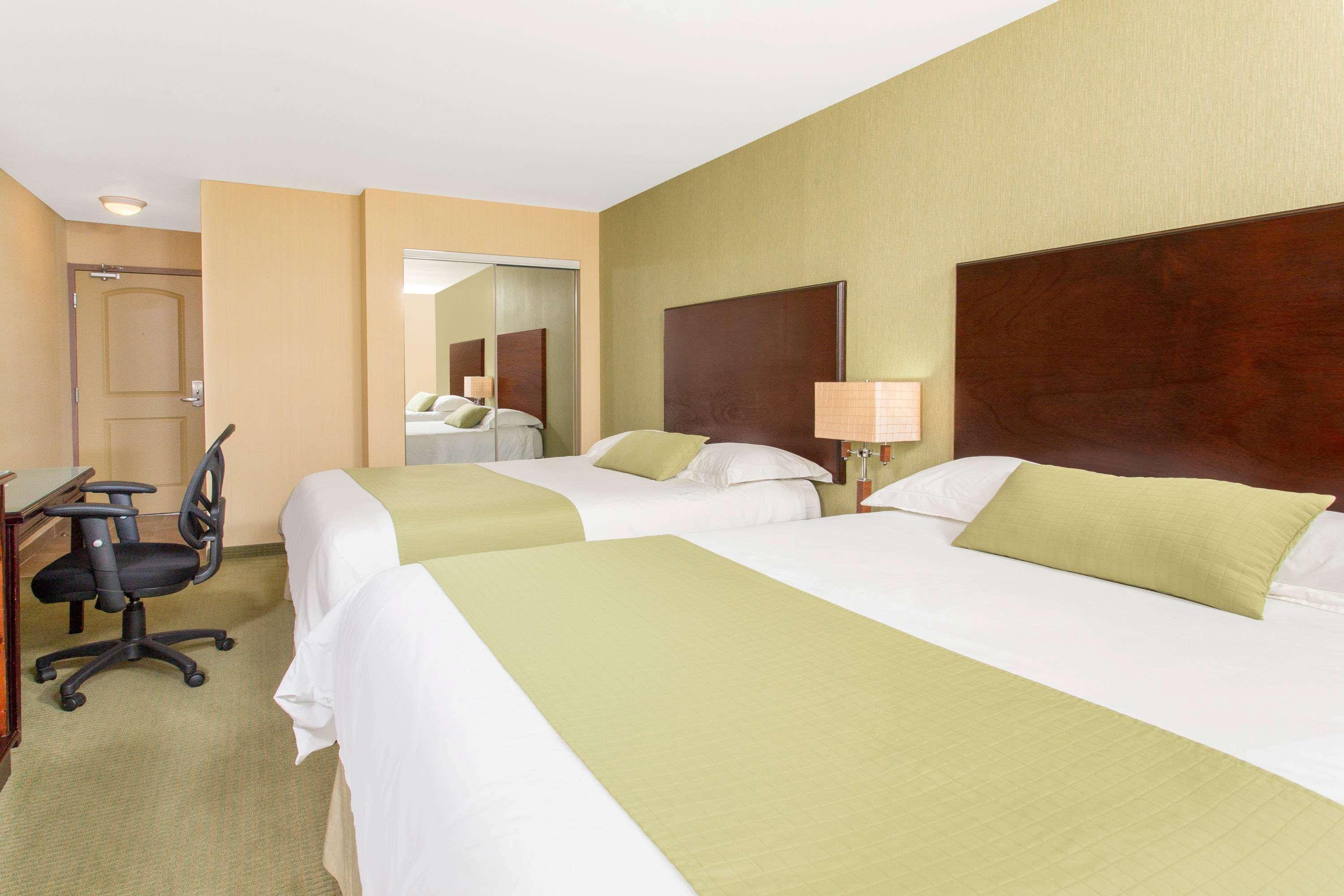 Ramada By Wyndham Williams Lake Buitenkant foto