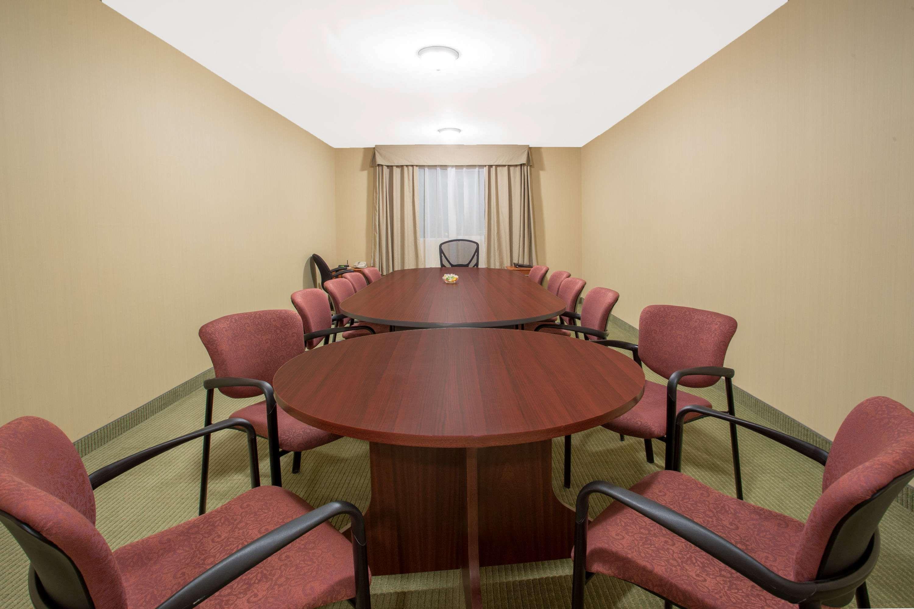 Ramada By Wyndham Williams Lake Buitenkant foto