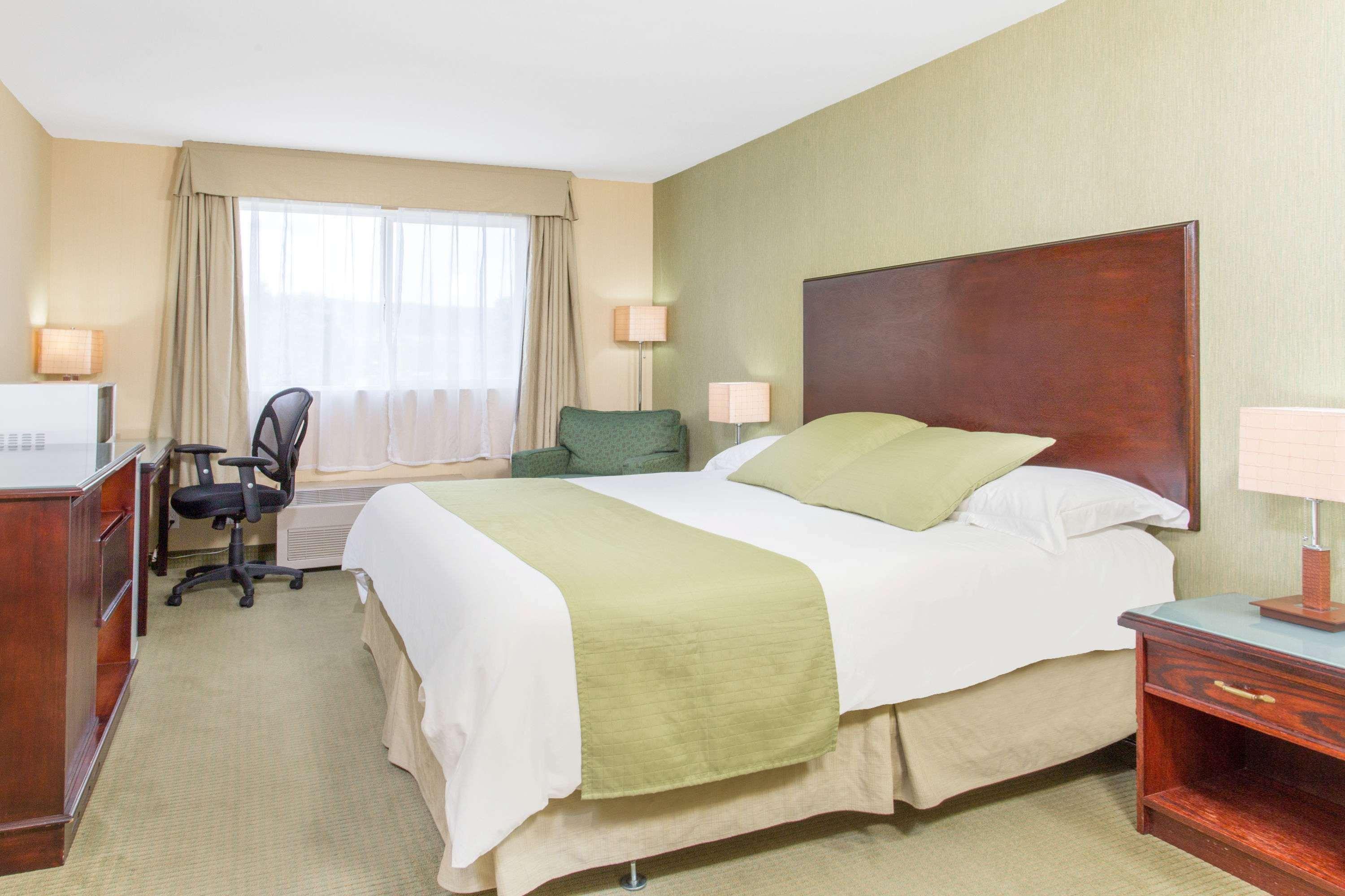 Ramada By Wyndham Williams Lake Buitenkant foto