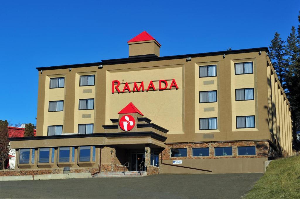 Ramada By Wyndham Williams Lake Buitenkant foto