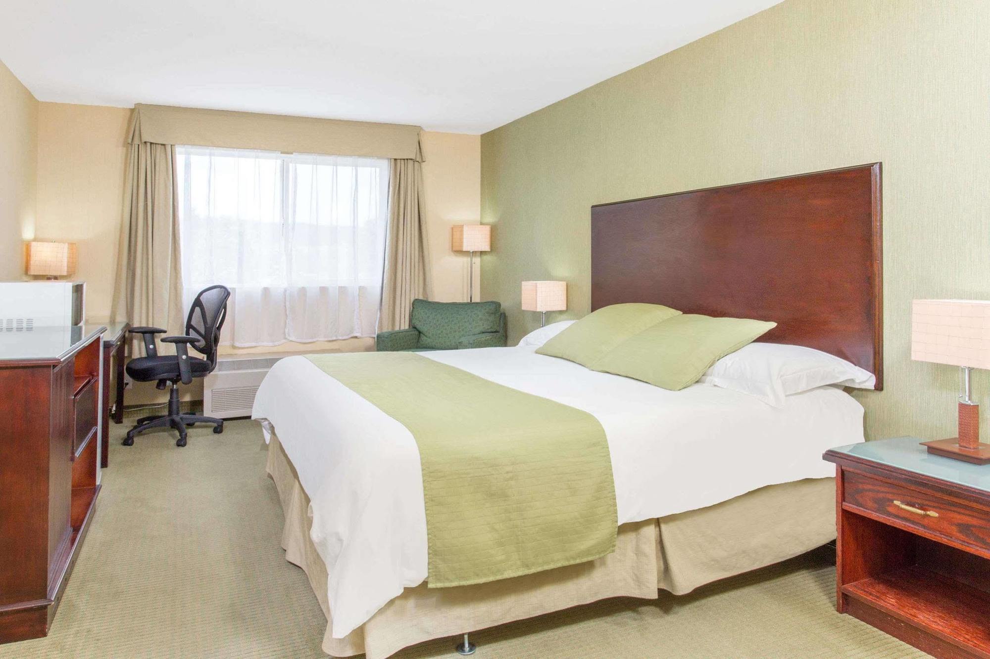 Ramada By Wyndham Williams Lake Buitenkant foto